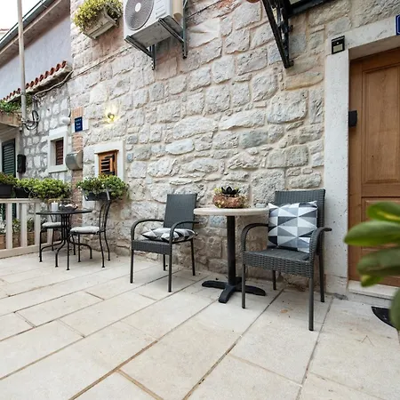 Appartement & Laura *