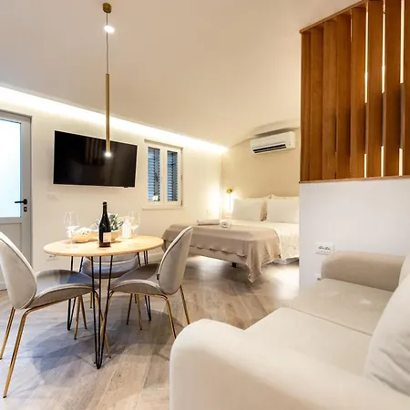 Appartement & Laura *