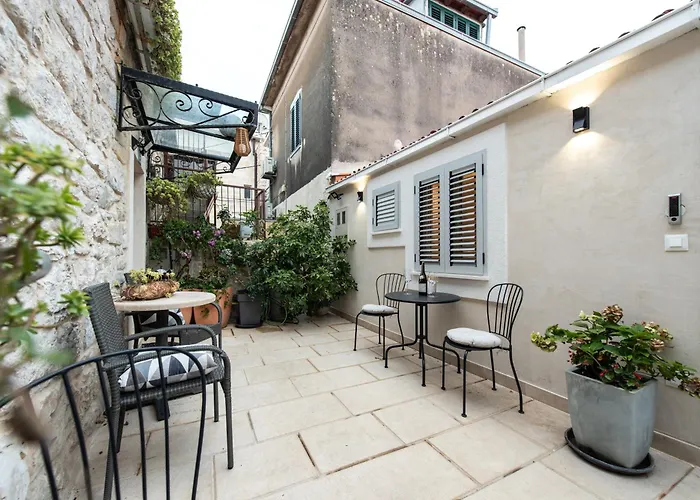 Appartement & Laura *